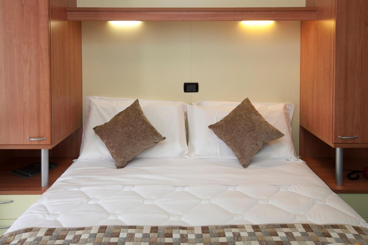 Hotel Derby S Jesolo Extérieur photo