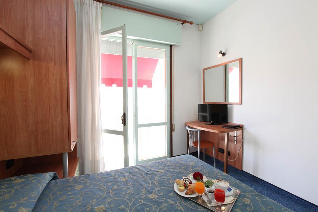 Hotel Derby S Jesolo Extérieur photo