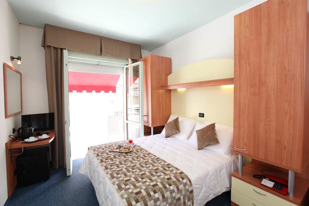 Hotel Derby S Jesolo Extérieur photo