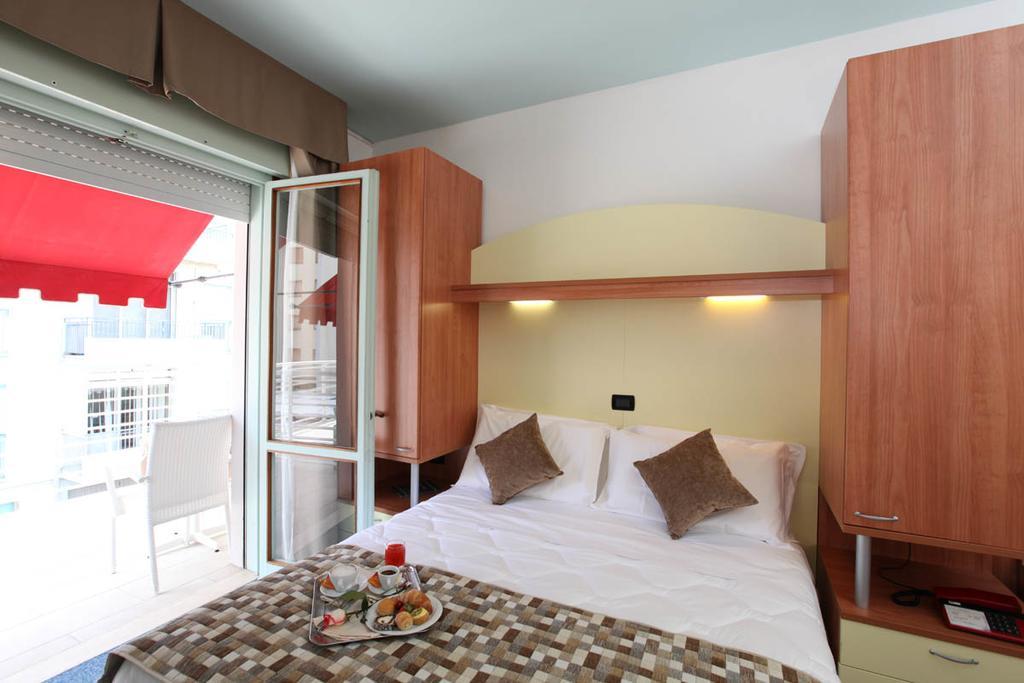 Hotel Derby S Jesolo Extérieur photo