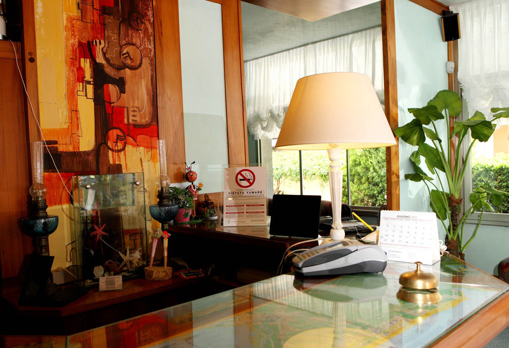 Hotel Derby S Jesolo Extérieur photo